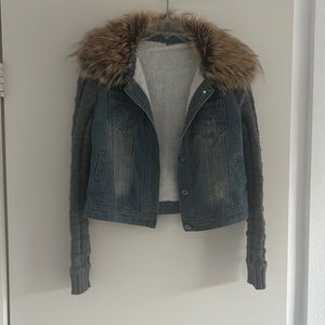 From Brazil. Faux fur color and sweater arms in this jean jacket. Never worn.